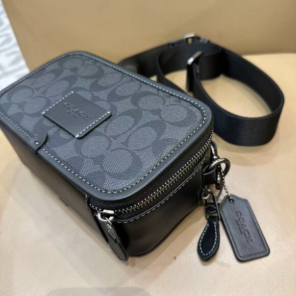 COACH Men's WYATT Crossbody Bag, Size 19.5 x 11.5 x 6.5 cm - Picture 5 of 9